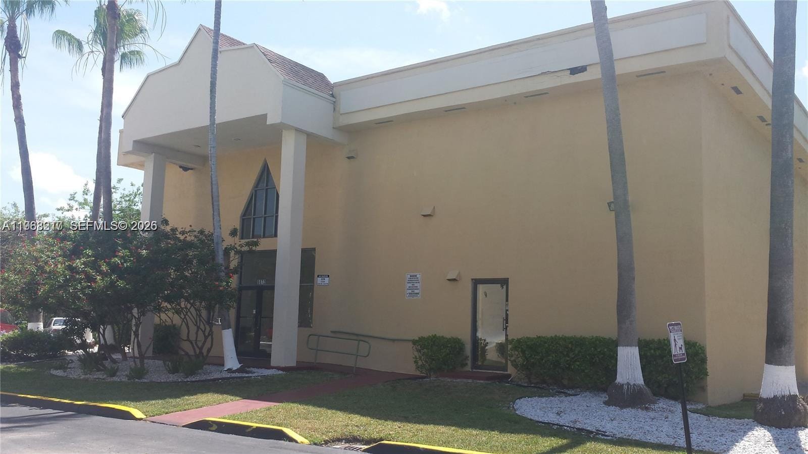 8810 Fontainebleau Boulevard 110, Miami, FL 33172 photo 3
