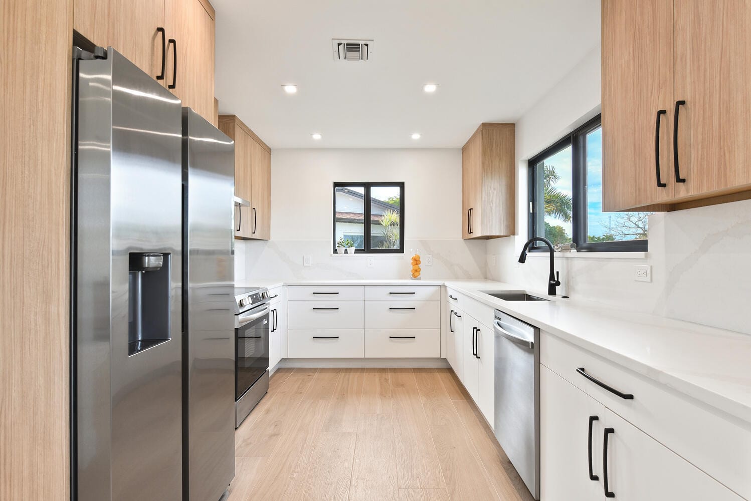 1320 S Deerfield Avenue — photo 5