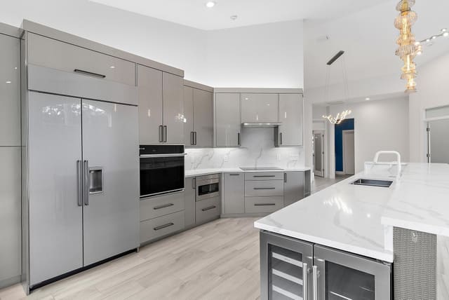 8110 Sandpiper Way, West Palm Beach, FL 33412