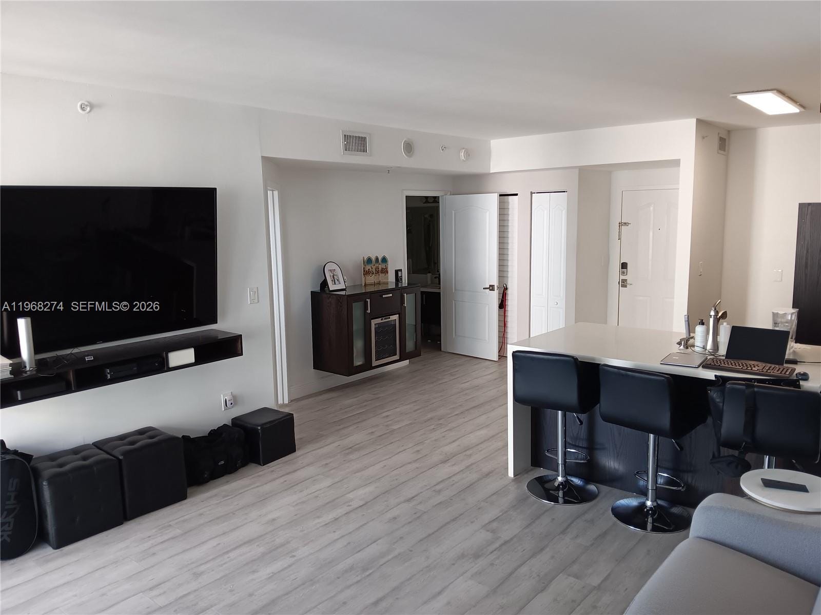 5085 NW 7th Street 1412, Miami, FL 33126 photo 4