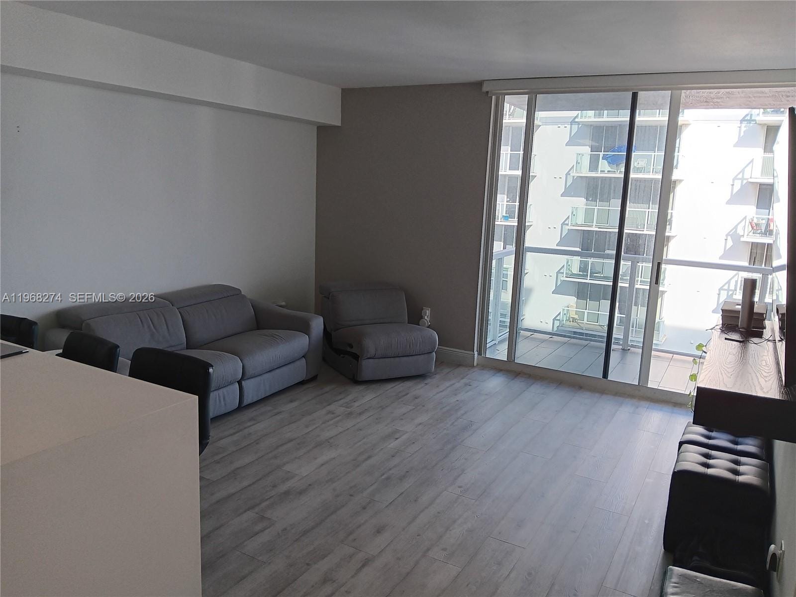 5085 NW 7th Street 1412, Miami, FL 33126 photo 5