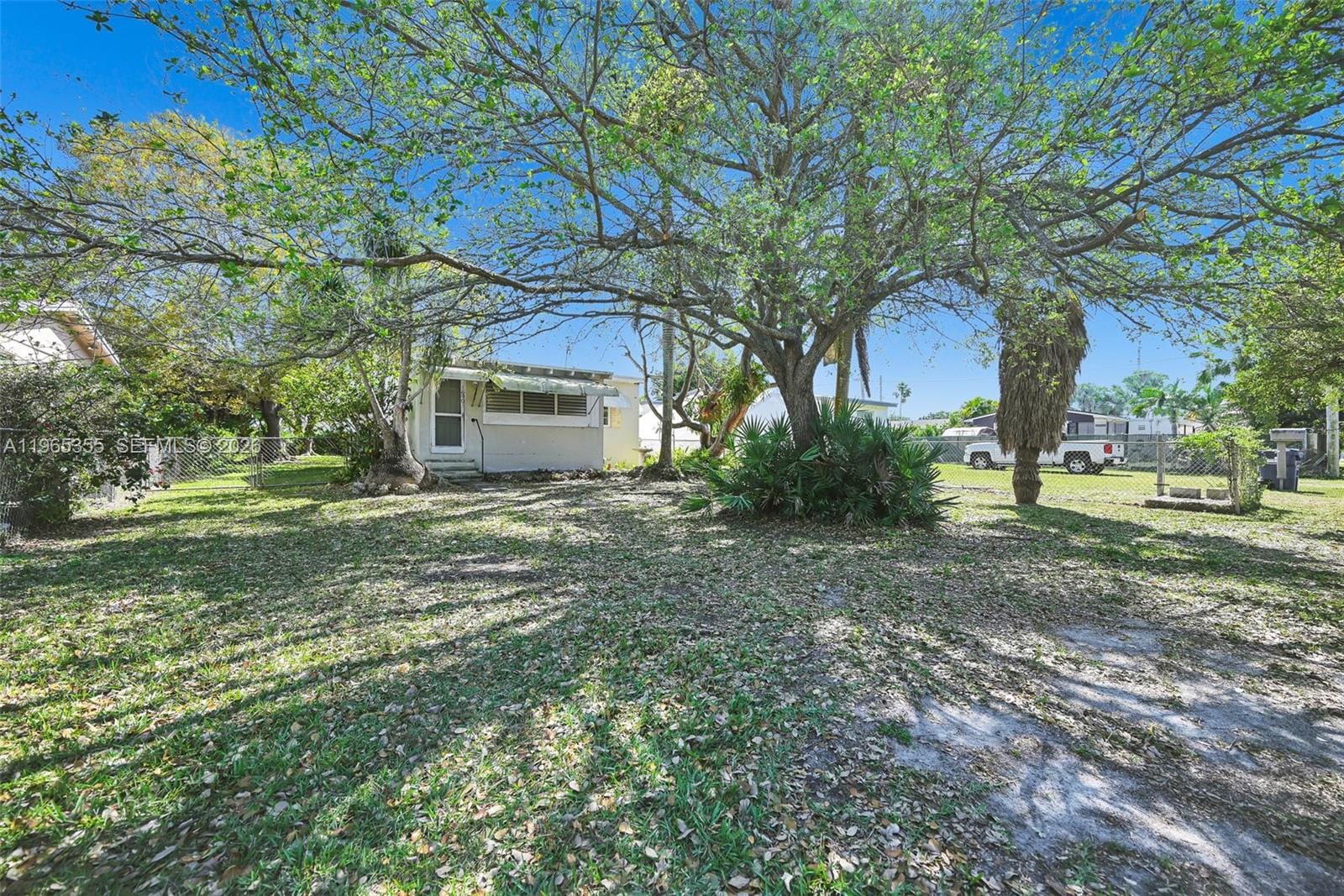 16901 SW 94th Avenue, Palmetto Bay, FL 33157