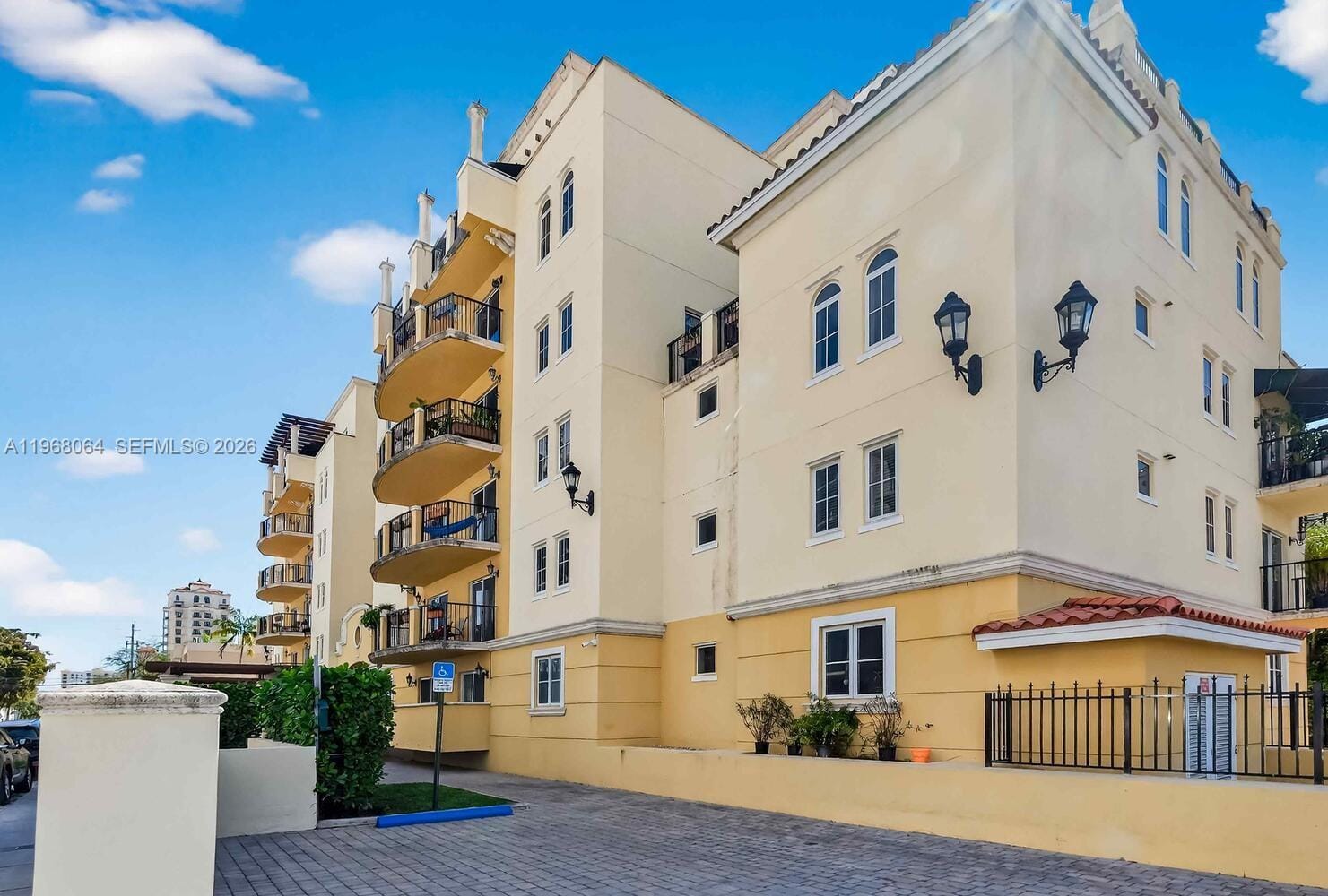 322 Madeira Avenue 304, Coral Gables, FL 33134 photo 11
