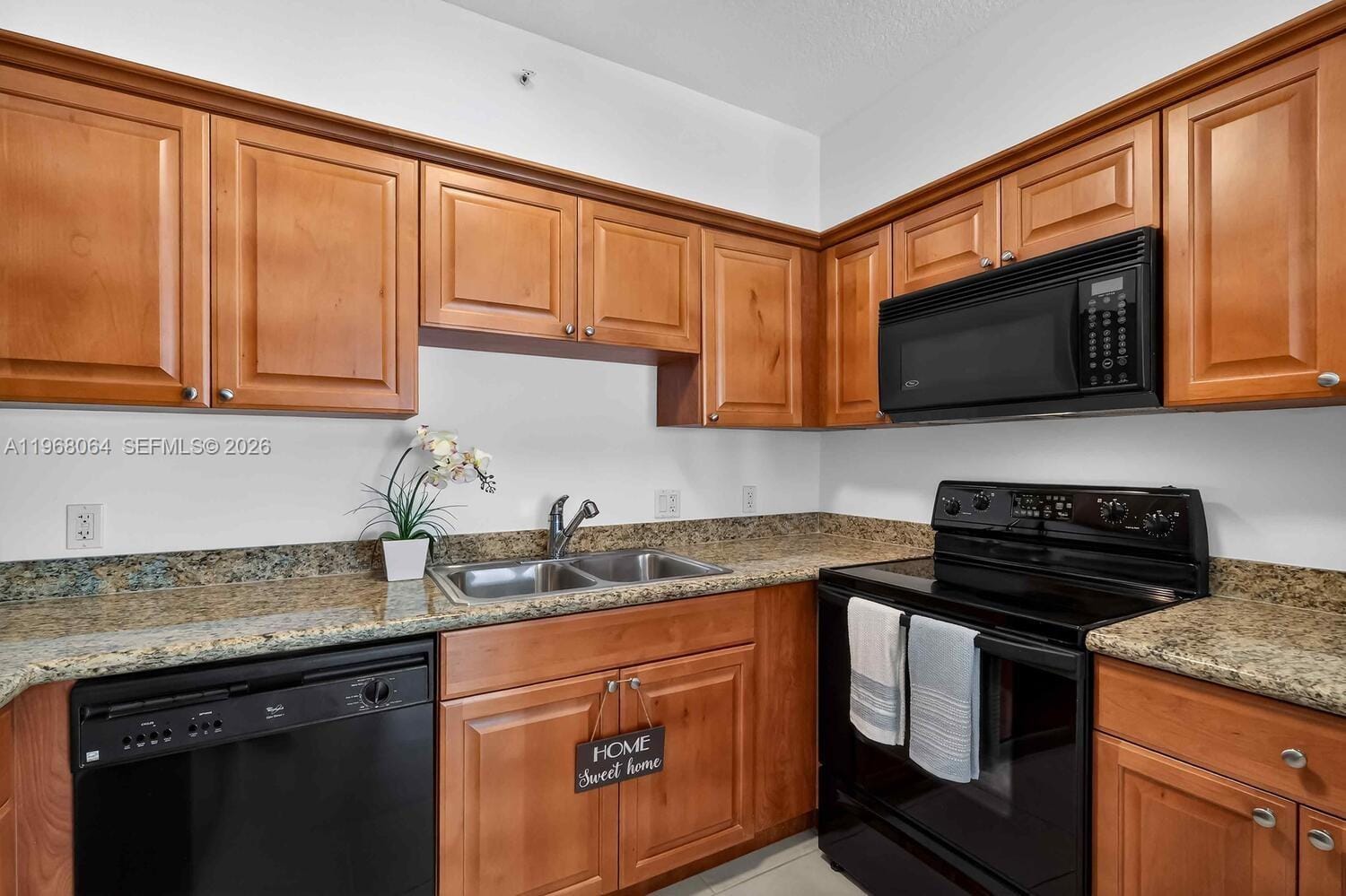 322 Madeira Avenue 304, Coral Gables, FL 33134 photo 4