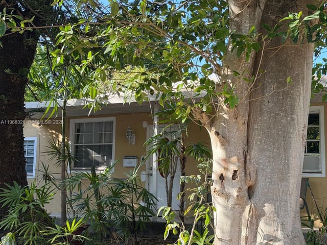 4729 SW 4th Street, sold in Tierra Alta, Miami, FL