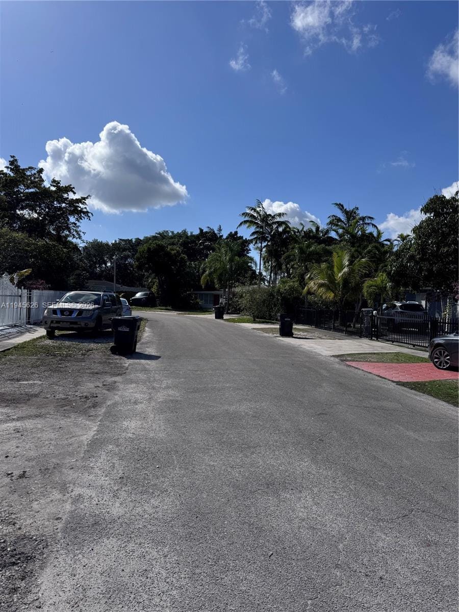 12625 NW 1st Court, North Miami, FL 33168 photo 14
