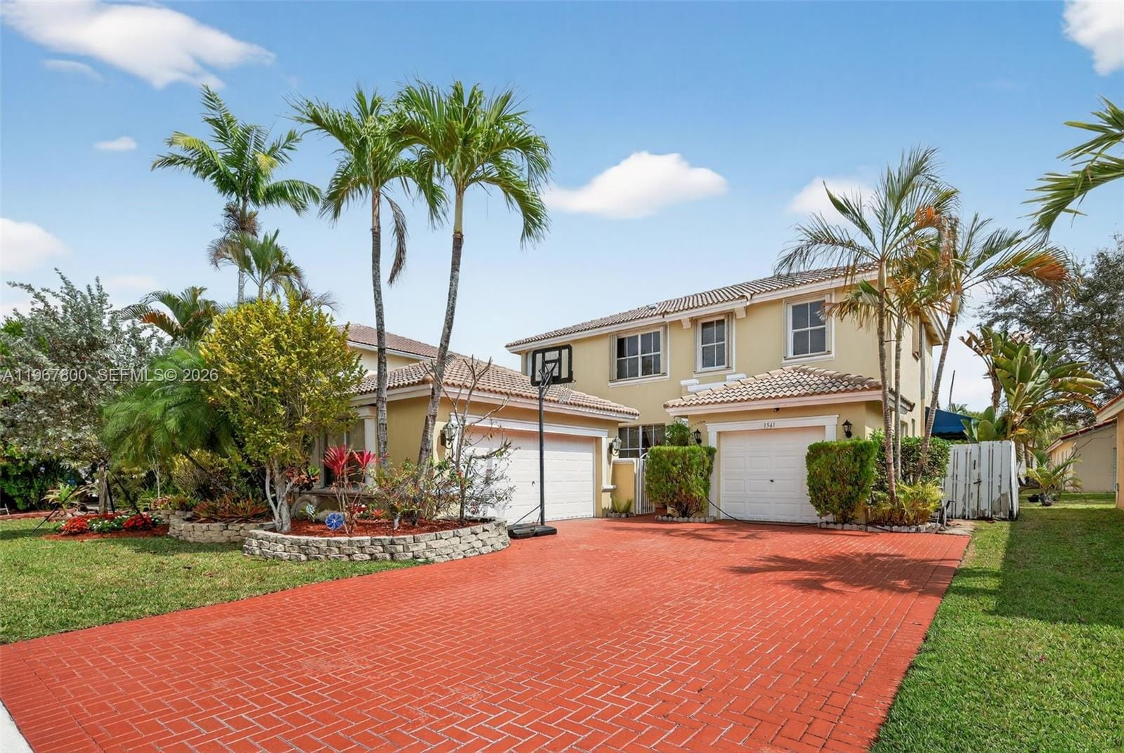 1561 SW 187th Avenue, Pembroke Pines, FL 33029
