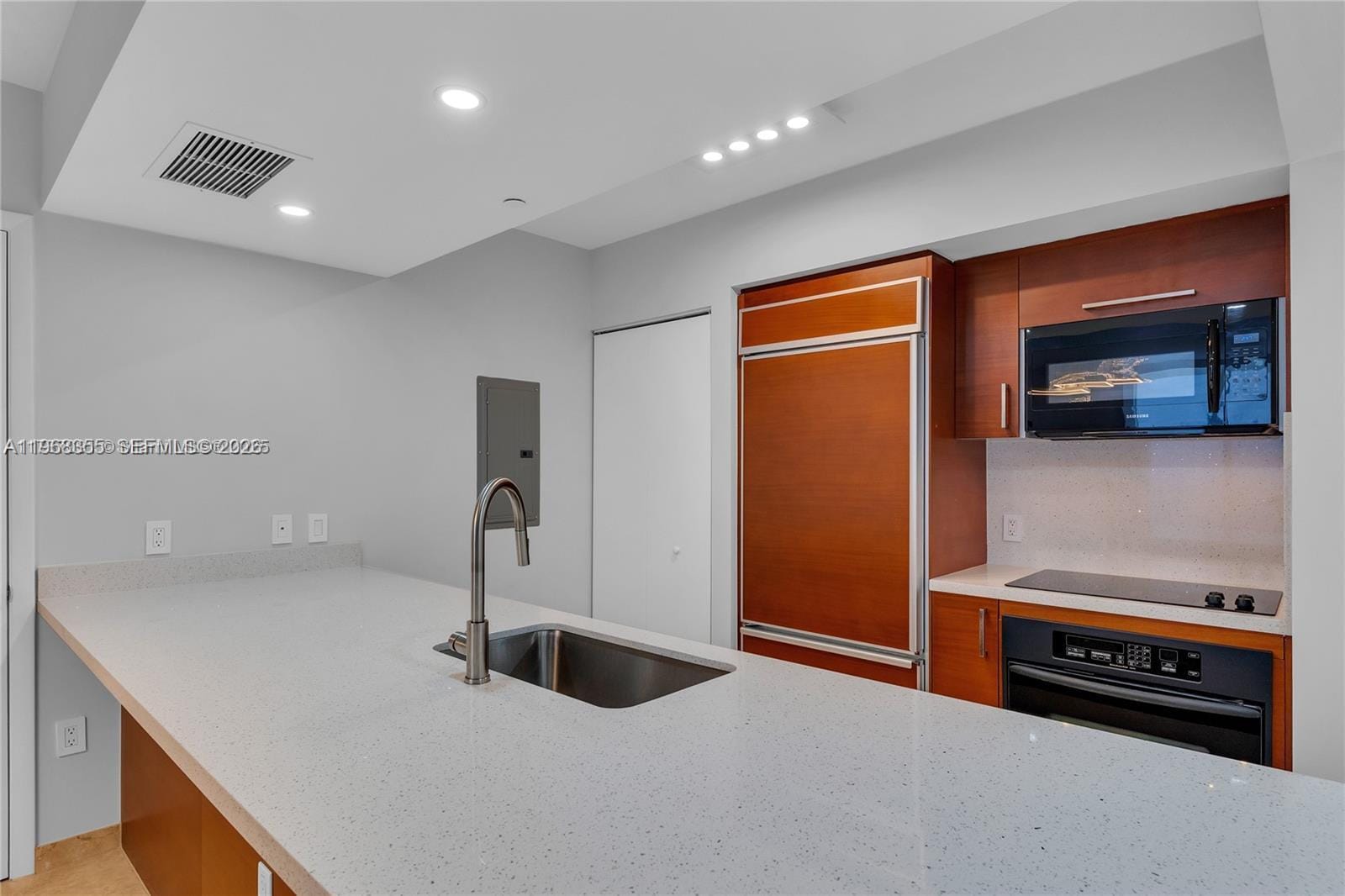 1830 S Ocean Drive 3510 — photo 8