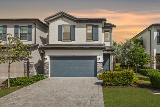 2147 Appleton Circle N, Oakland Park, FL 33309