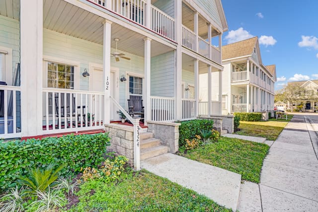 3324 Monterey Square Lane 102, sold in Magnolia Square, Fort Pierce, FL