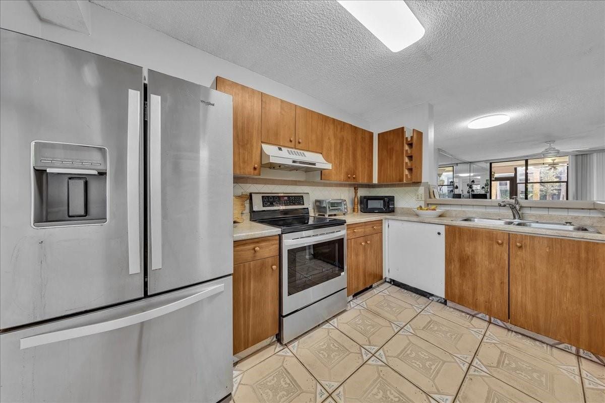 7737 NW 79th Avenue 105 — photo 3