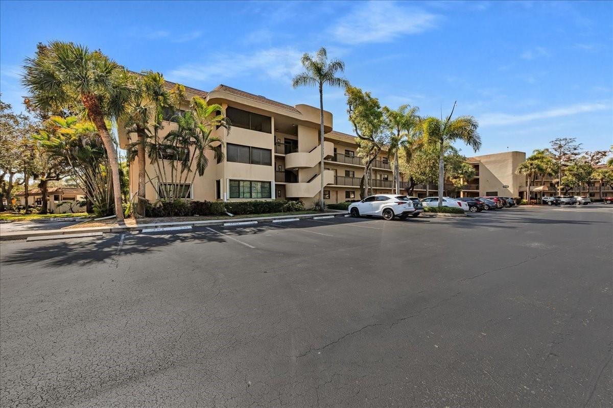 7737 NW 79th Avenue 105, Tamarac, FL 33321 photo 22