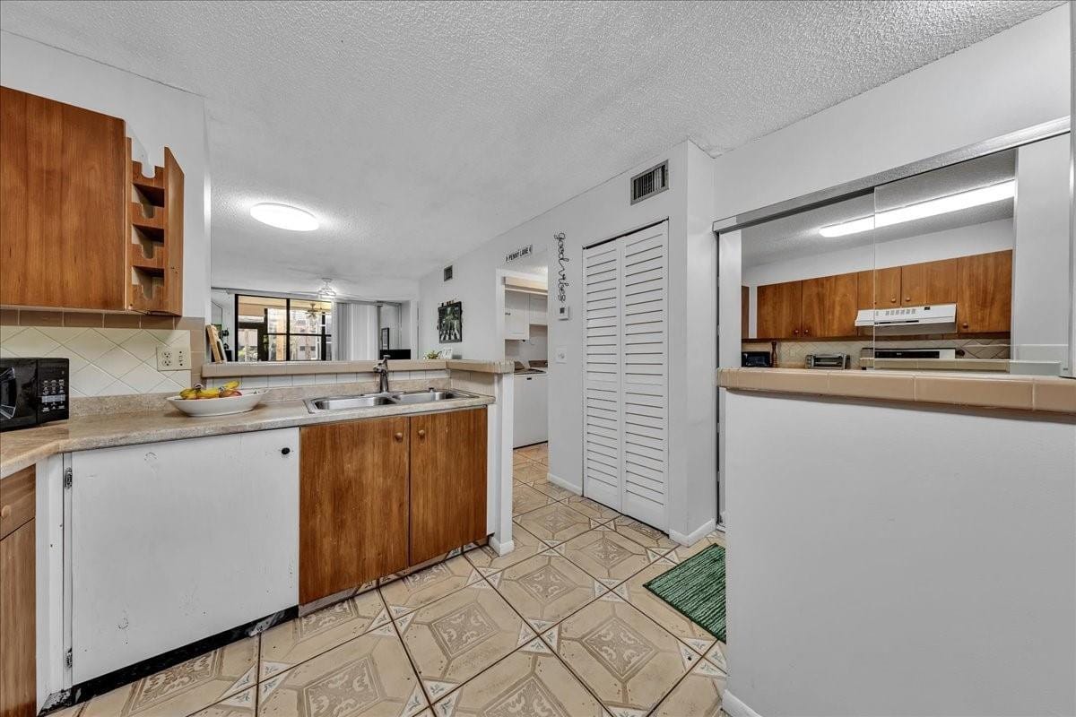 7737 NW 79th Avenue 105 — photo 4