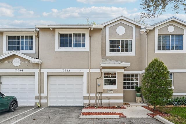 12252 SW 50th Place, Cooper City, FL 33330