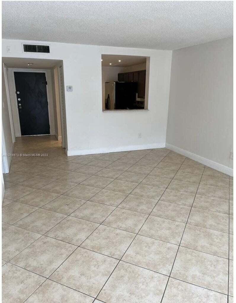 484 NW 165th St Road A-211 — photo 3