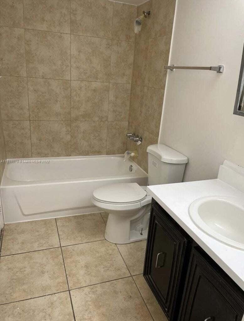 484 NW 165th St Road A-211 — photo 6