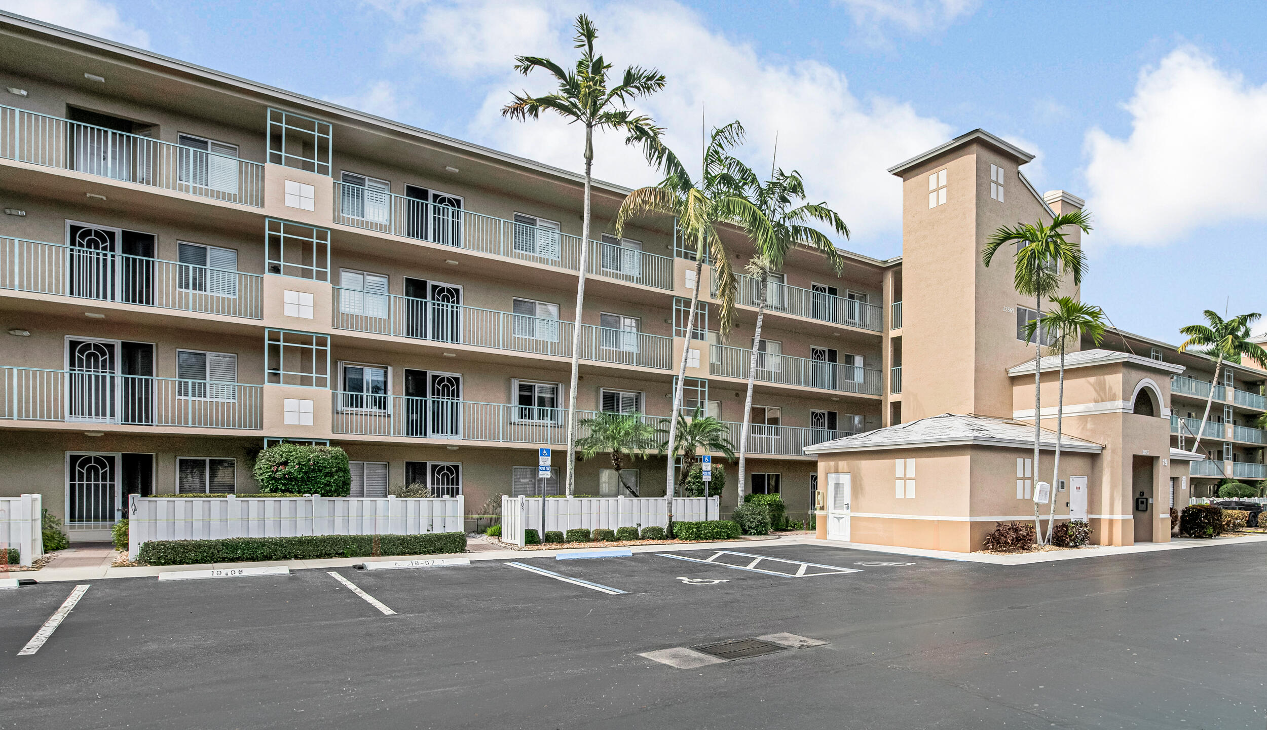 12565 Imperial Isle Drive 208, Boynton Beach, FL 33437, Boynton Beach