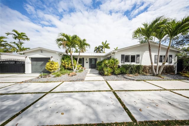 10485 SW 109th Street, sold in Kendale South Sec 3 Part, Miami, FL