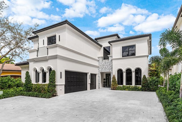 17760 Villa Club Way, sold in The Oaks At Boca Raton, Boca Raton, FL