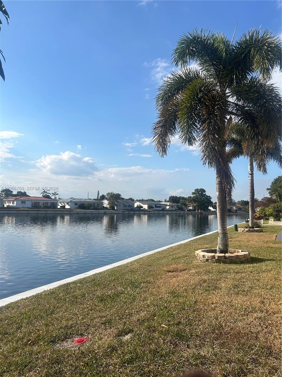 5715 NW 85th Avenue, Tamarac, FL 33321, Tamarac