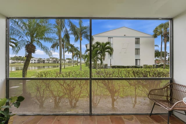 1109 Green Pine Boulevard G1, West Palm Beach, FL 33409