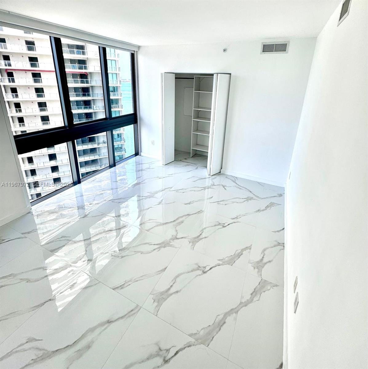 650 NE 32nd Street 2507, Miami, FL 33137 photo 3