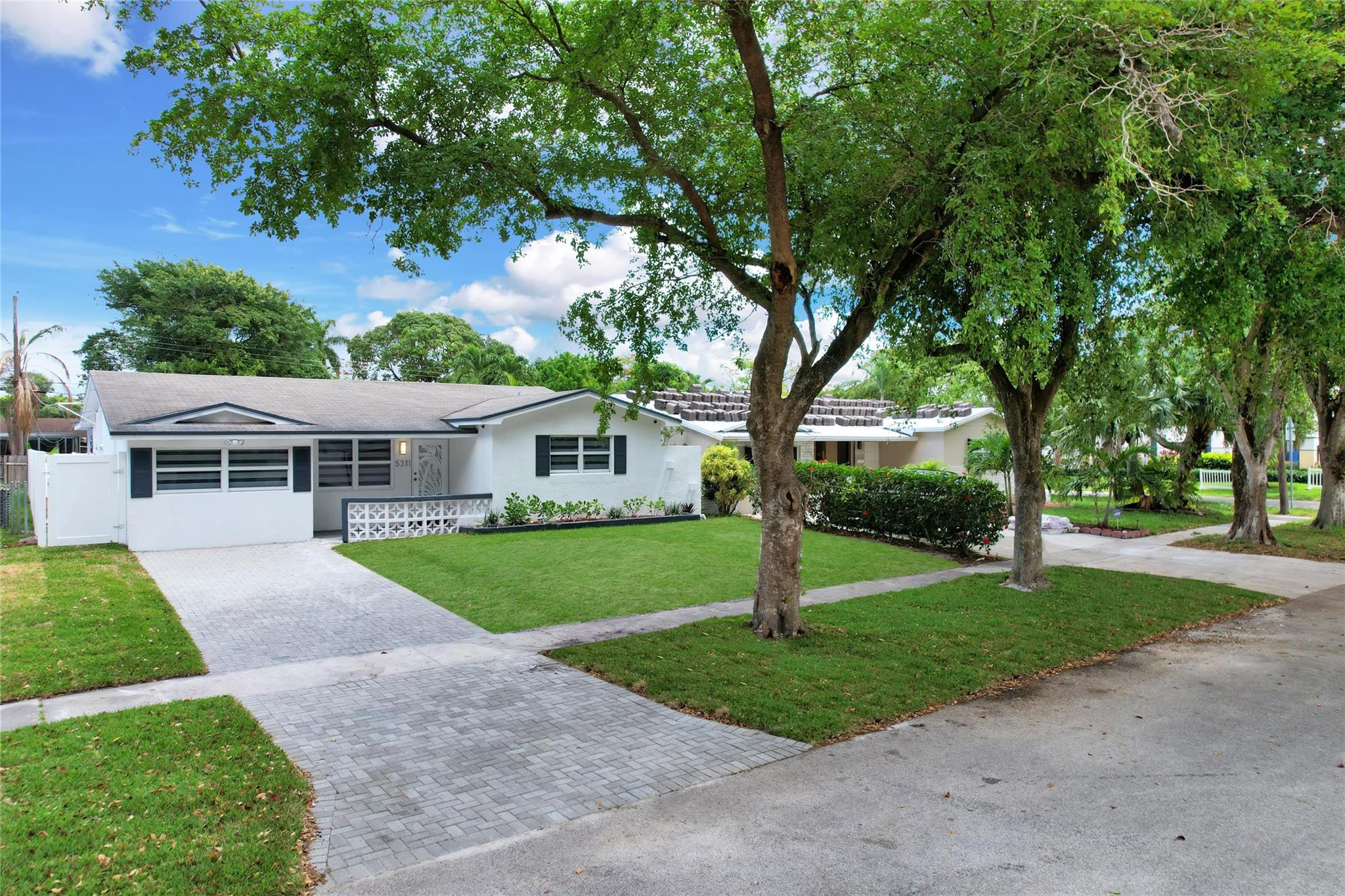 5311 Pierce Street, Hollywood, FL 33021, Hollywood