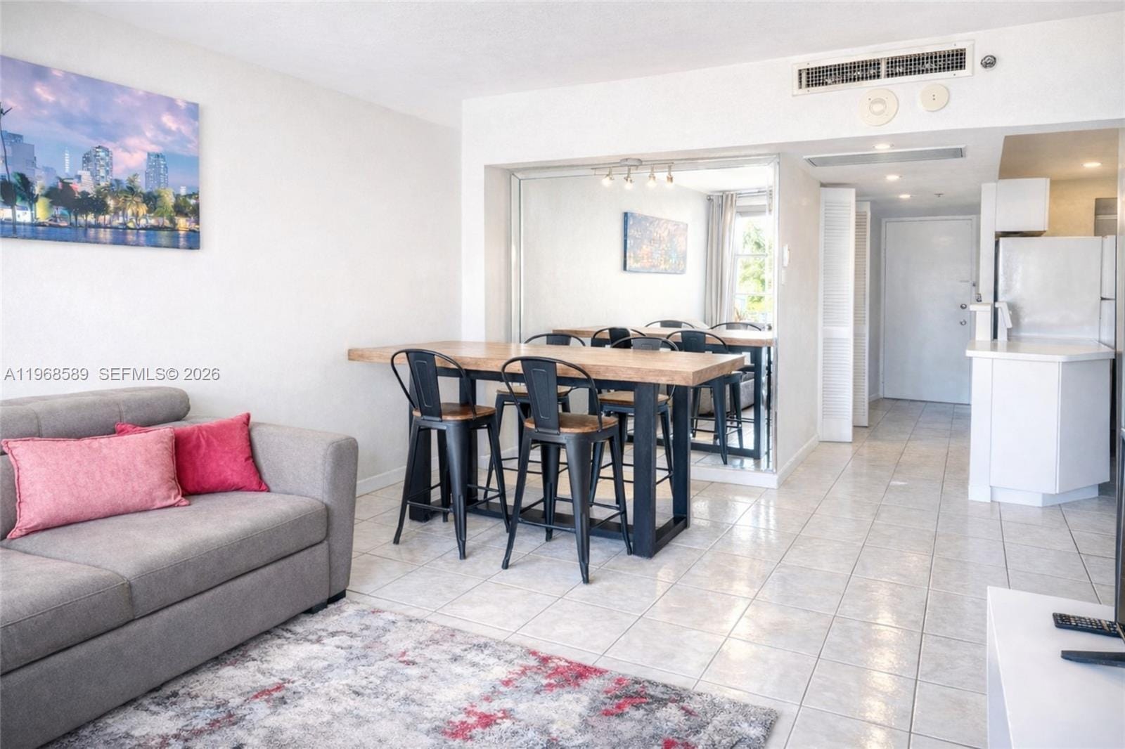 100 Lincoln Road 415, Miami Beach, FL 33139 photo 2