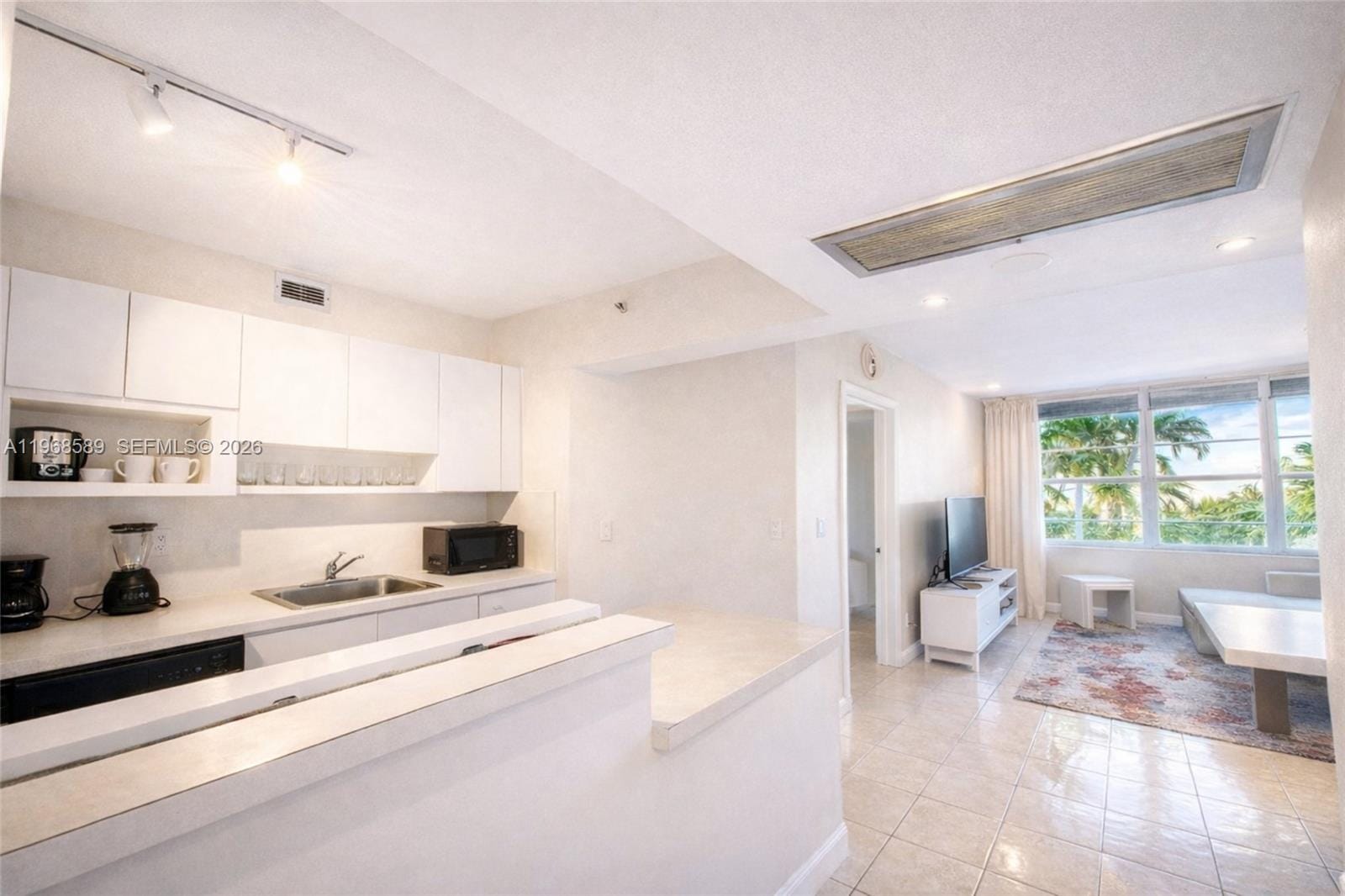100 Lincoln Road 415, Miami Beach, FL 33139 photo 4
