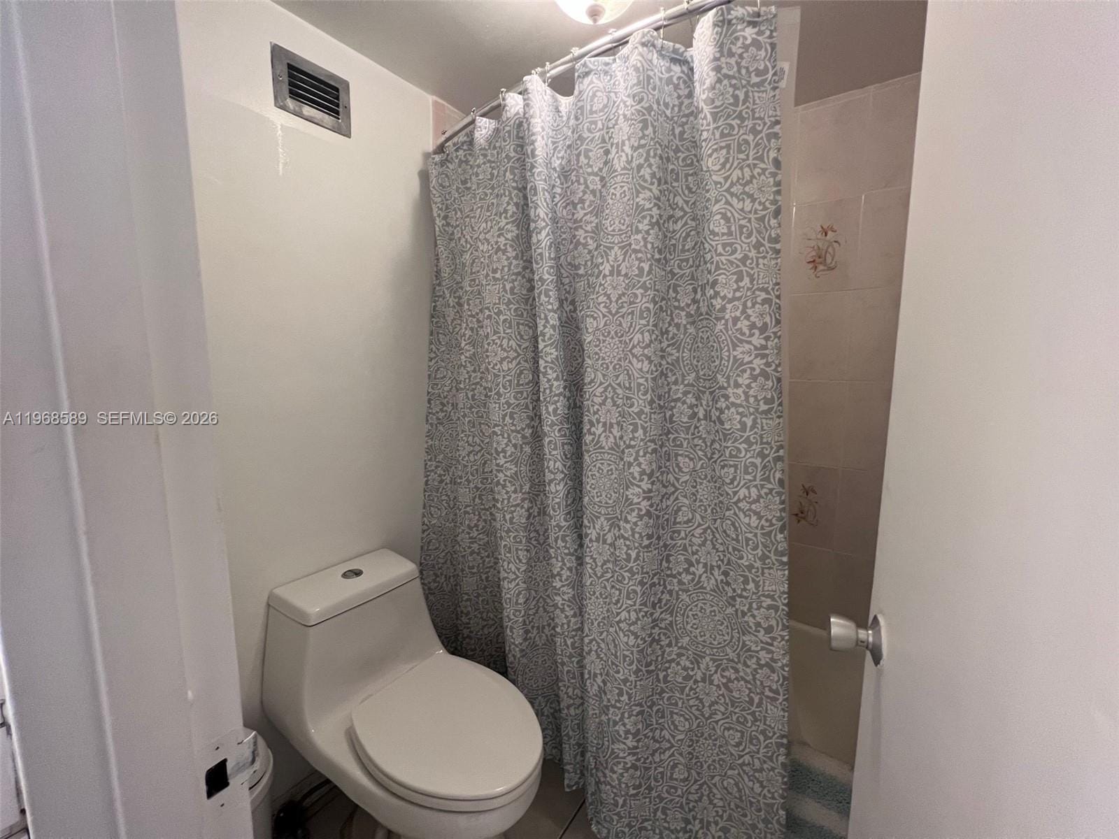 100 Lincoln Road 415, Miami Beach, FL 33139 photo 9