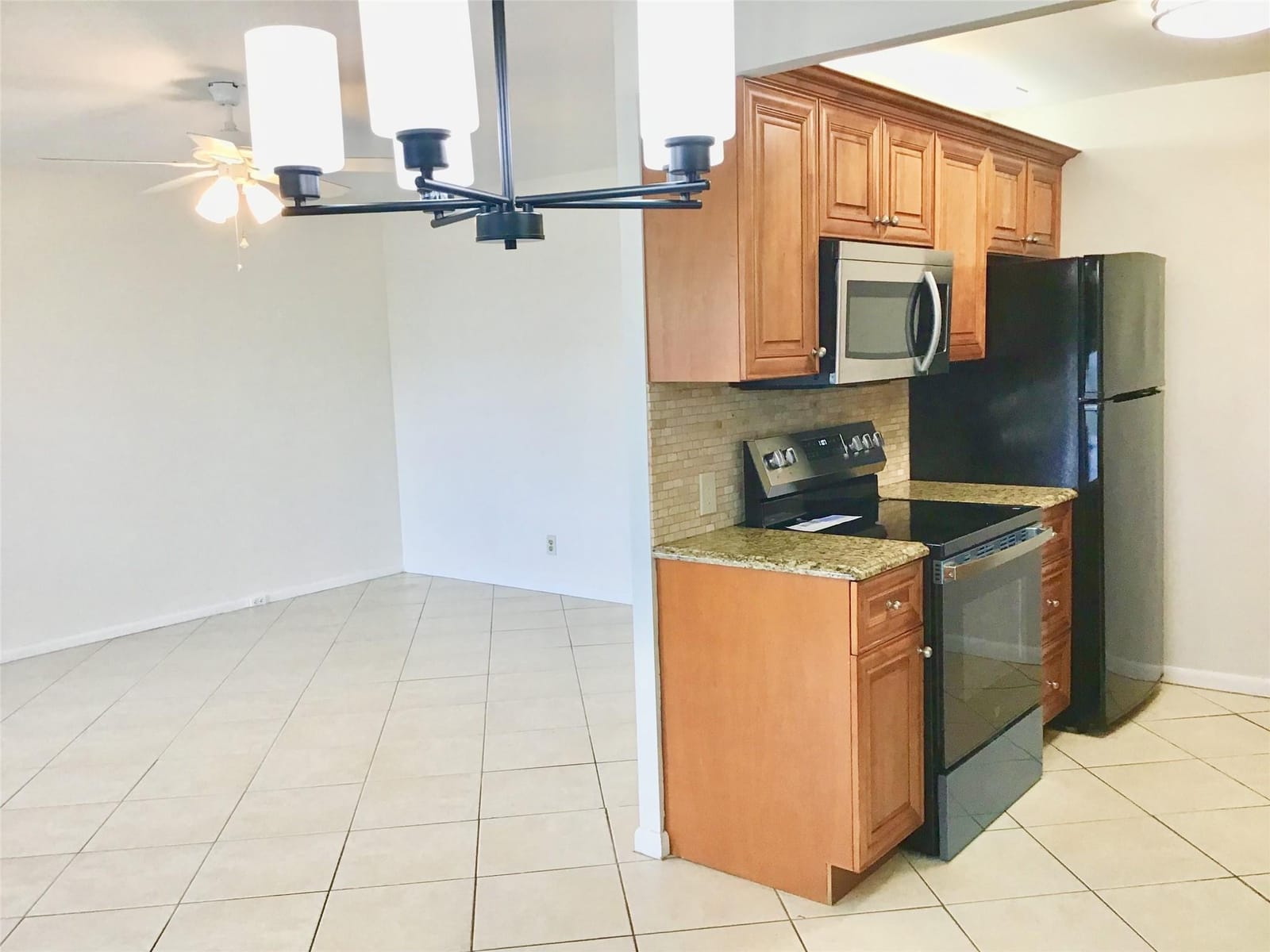 2035 Exeter B 2035 — photo 7