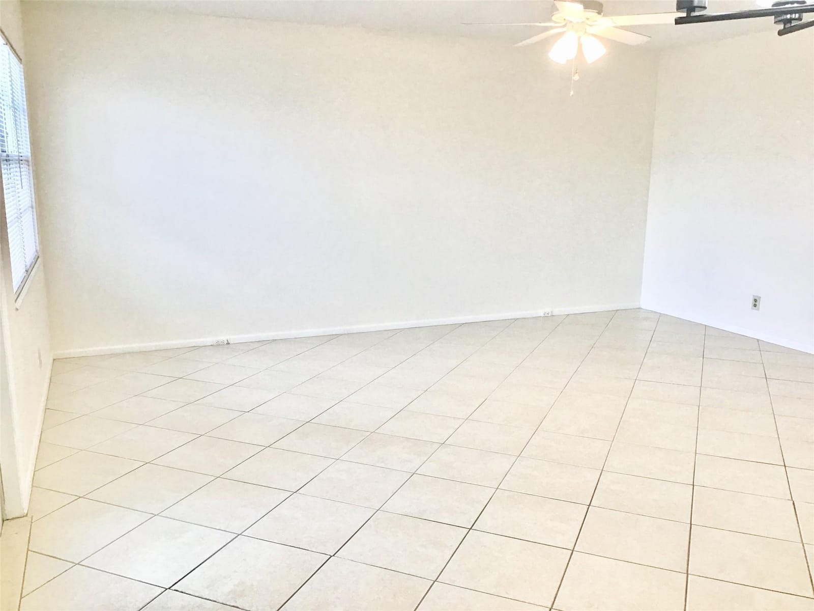 2035 Exeter B 2035 — photo 10
