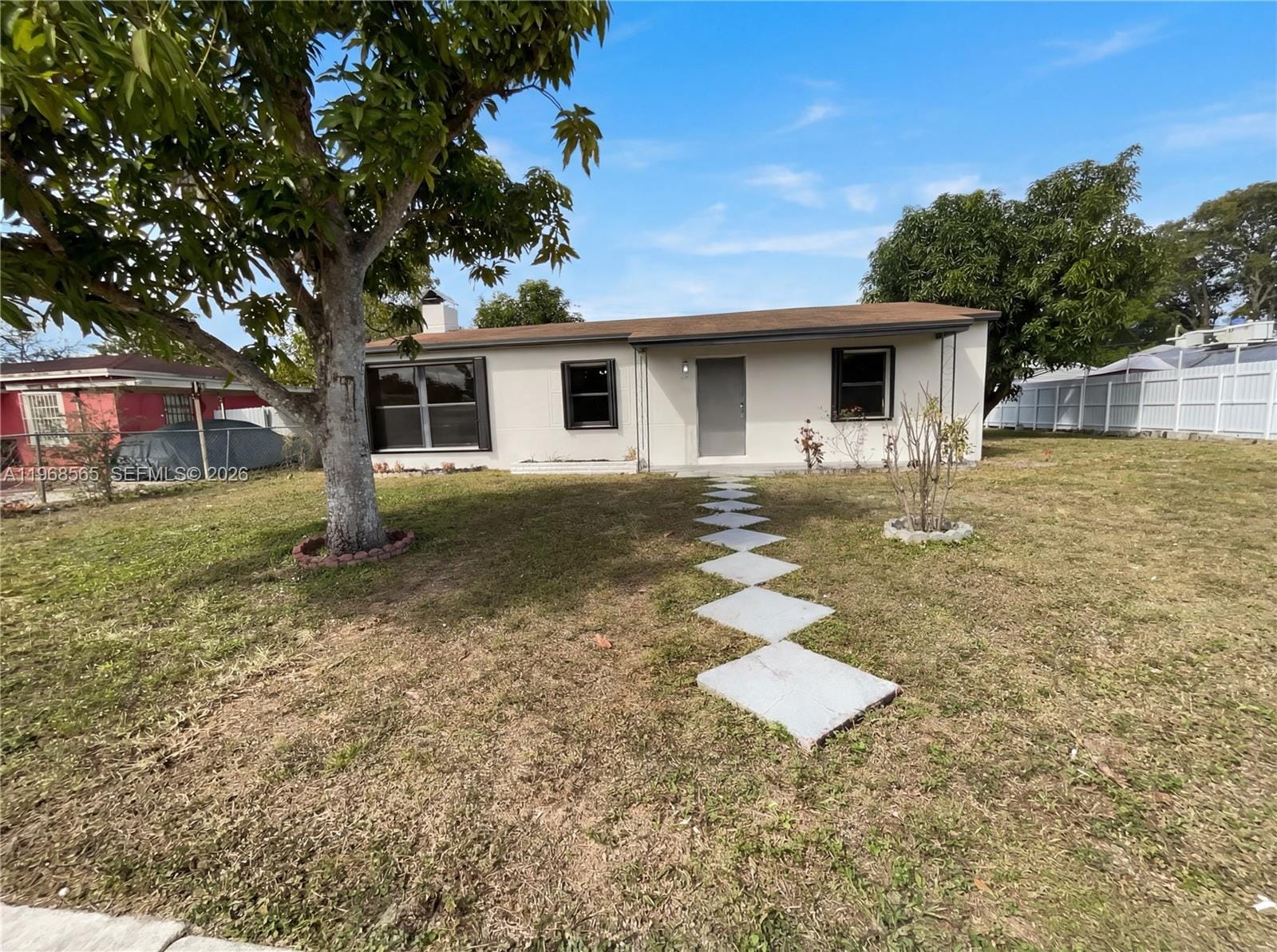 941 Jann Avenue — photo 1