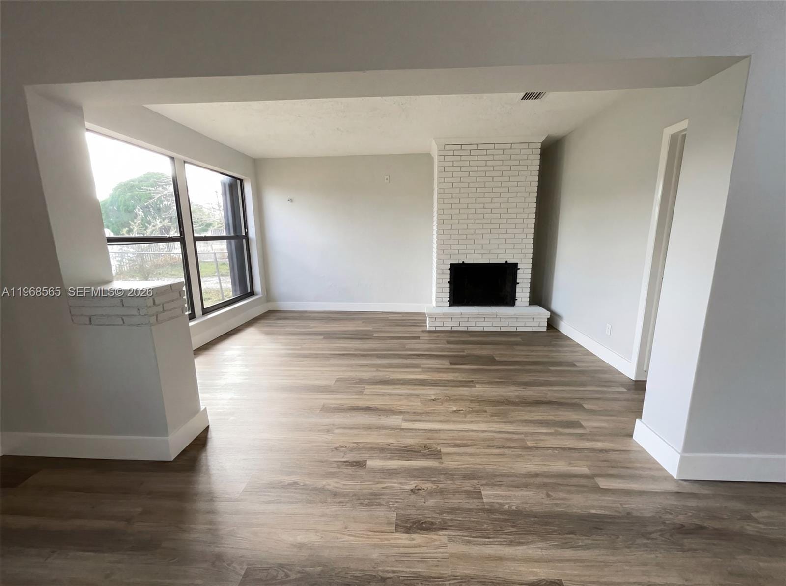 941 Jann Avenue — photo 3