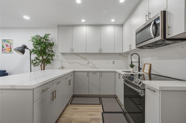 900 SW 10 Terrace 11S, Hallandale Beach, FL 33009