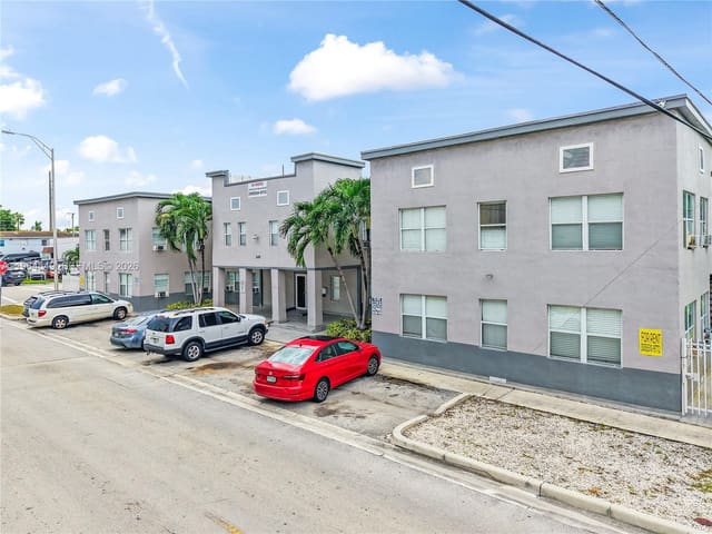 508 W 1st Avenue, Hialeah, FL 33010