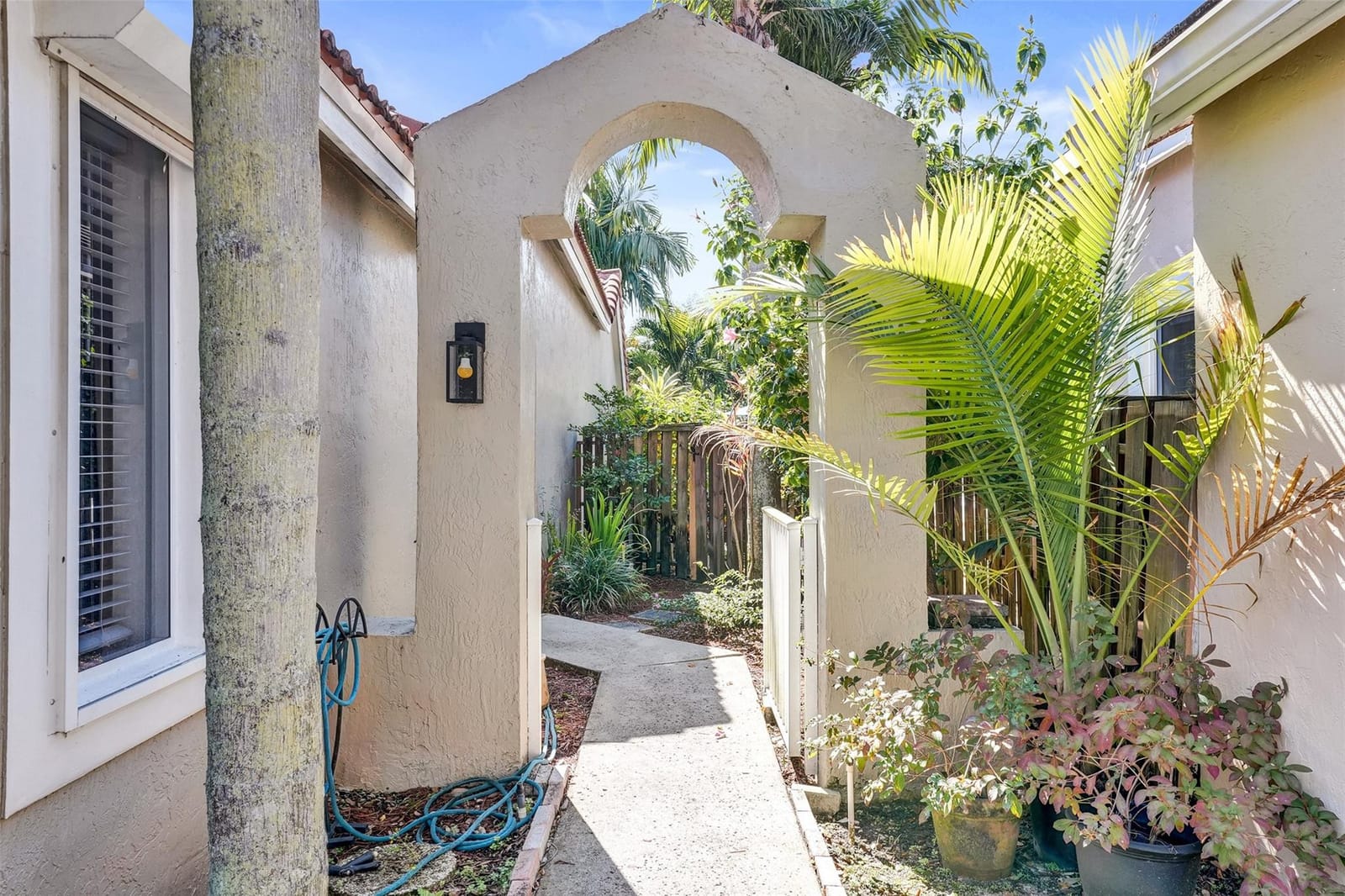 10108 NW 4th Street — photo 4