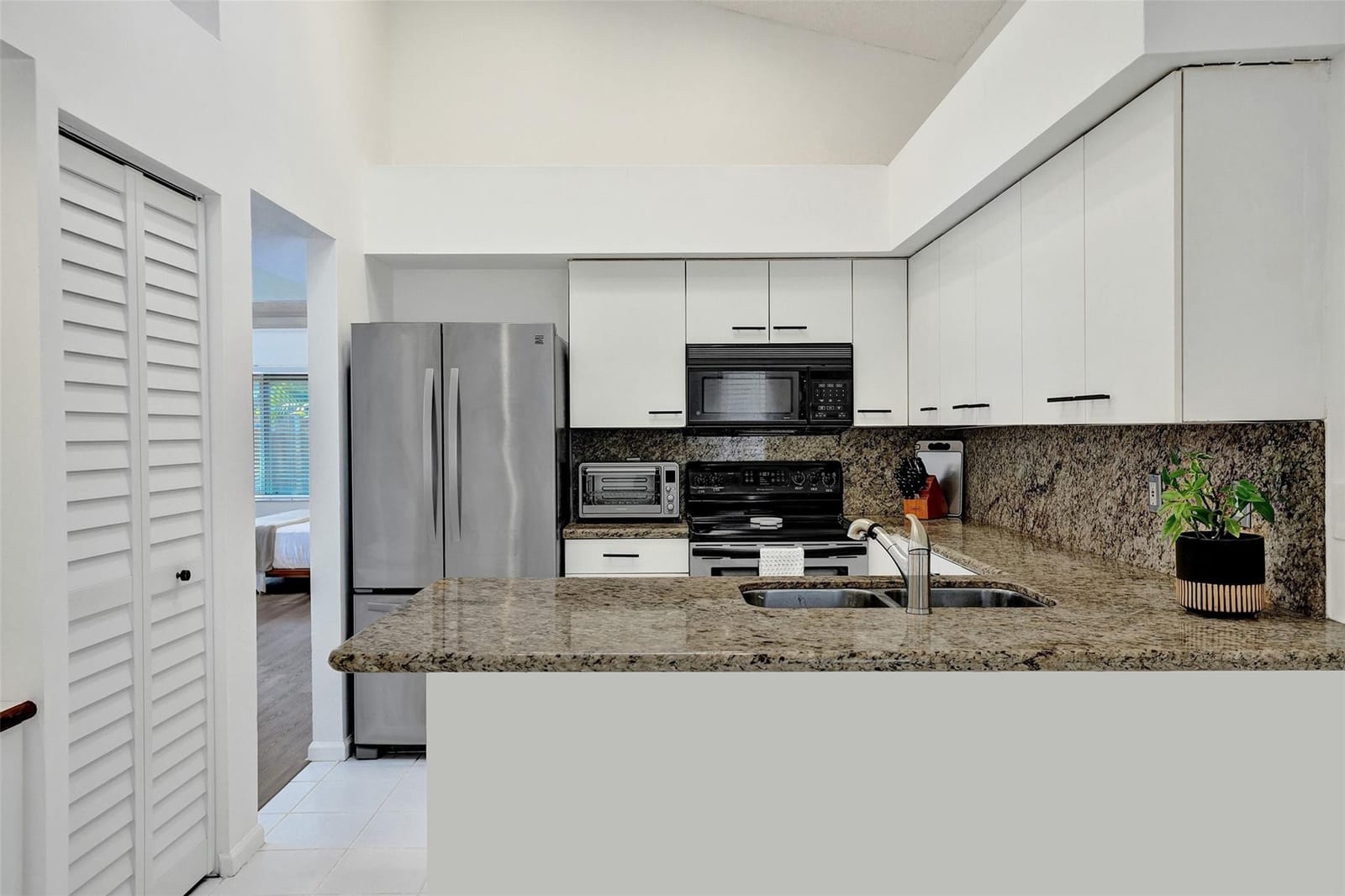 10108 NW 4th Street — photo 10