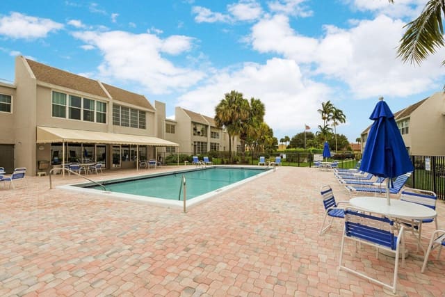 2860 SW 22nd Avenue 4010, sold in Sabal Pine South Condo, Delray Beach, FL