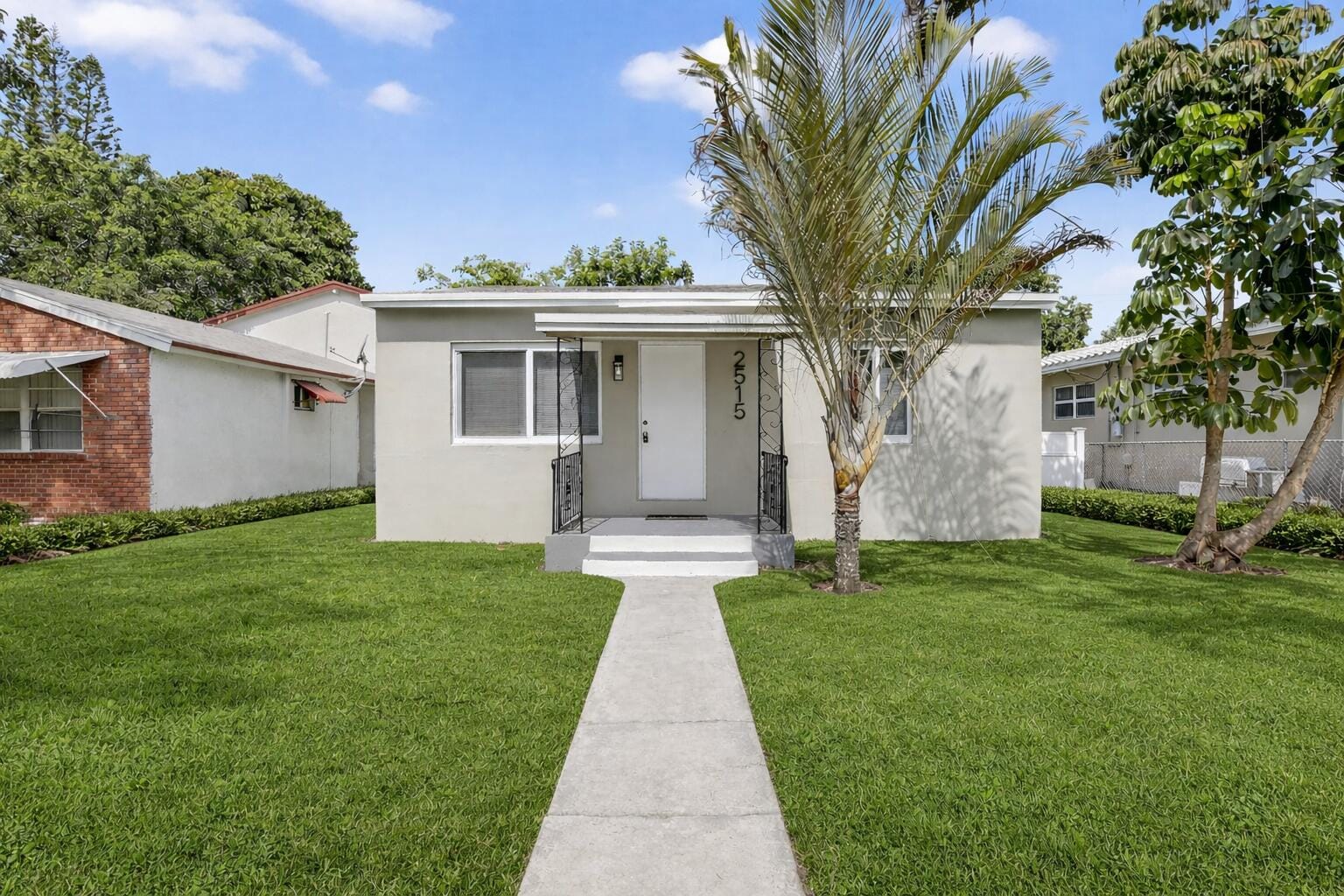 2515 Roosevelt Street, Hollywood, FL 33020 photo 2