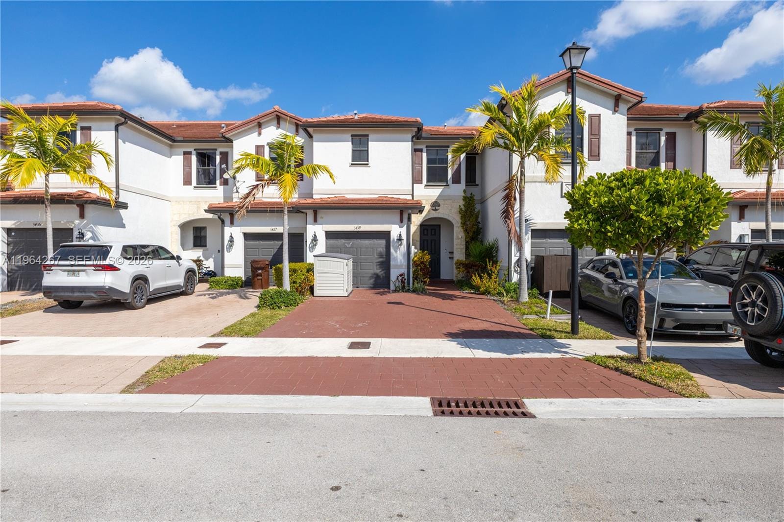 3419 W 105th Place, Hialeah, FL 33018 photo 4