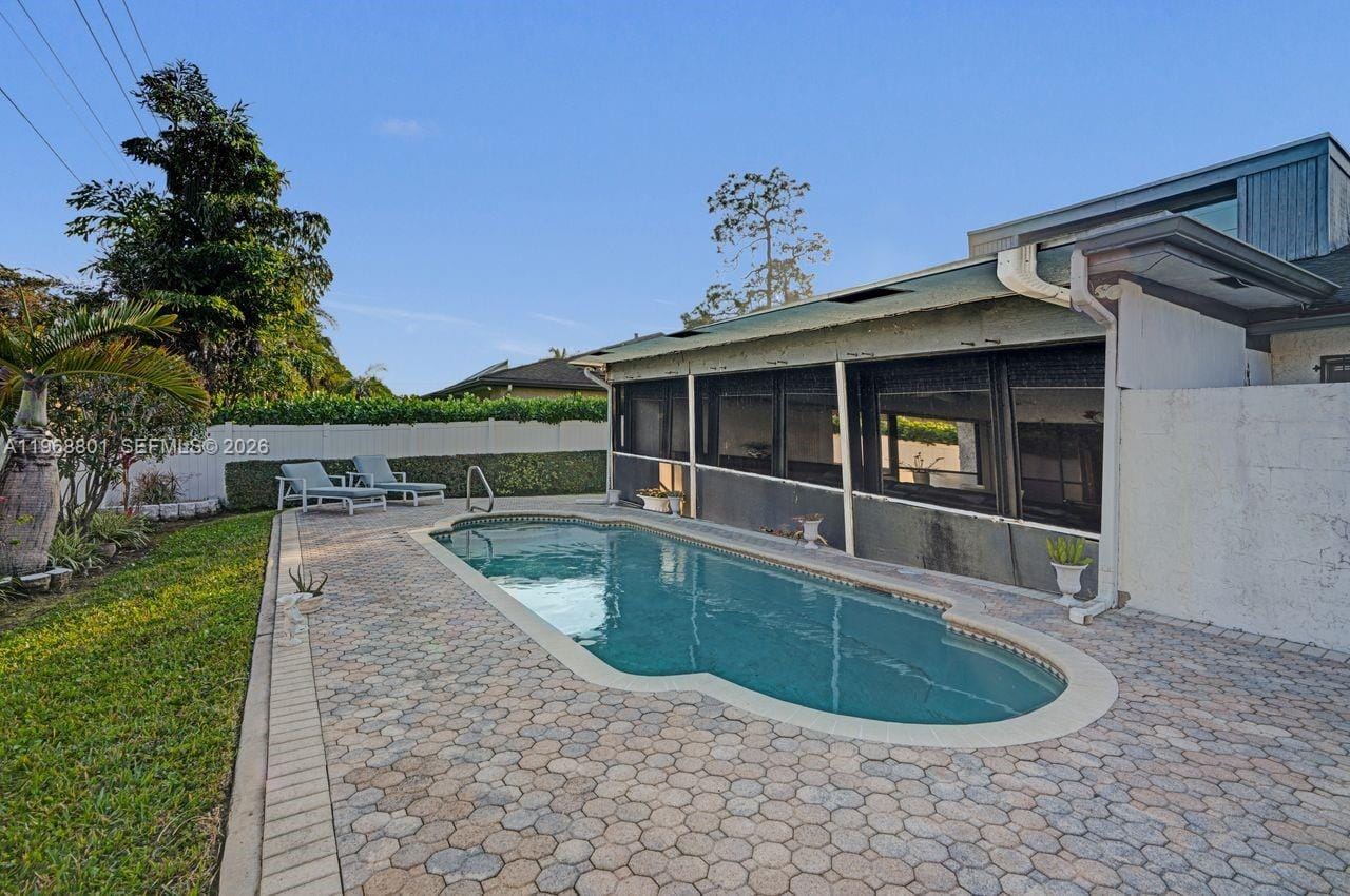 8084 Buttonwood Circle, Tamarac, FL 33321 photo 2