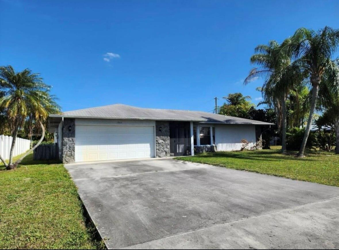 1985 SE Dupont Street, Port St. Lucie, FL 34952, Port St Lucie