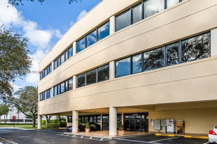 14100 Palmetto Frntg Road 105, Miami Lakes, FL 33016, Miami Lakes