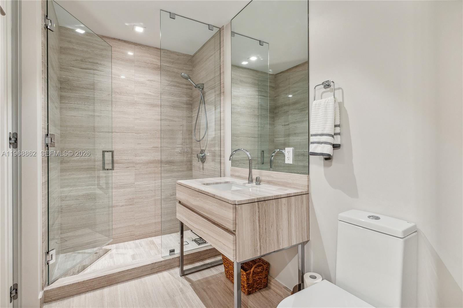 18975 Collins Avenue 4502, Sunny Isles Beach, FL 33160 photo 26
