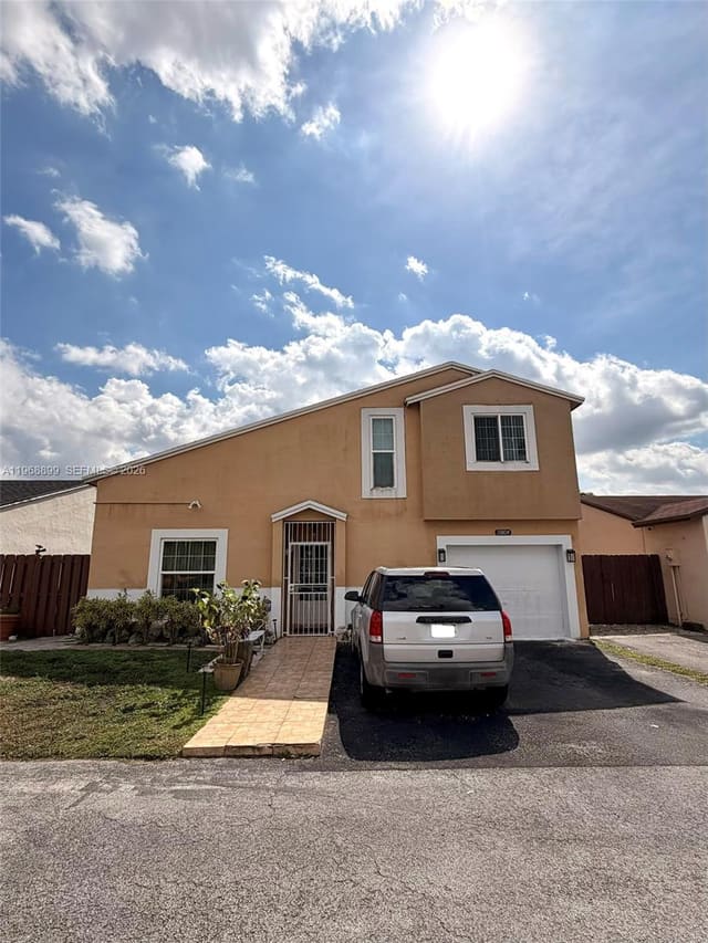 19804 NW 67th Court, sold in Country Lake Homes 2nd Ad, Hialeah, FL