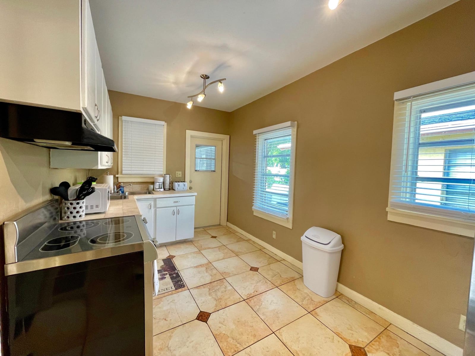 5555 Garden Avenue Sfh With A Detached Apt. Bldg., West Palm Beach, FL 33405 photo 11