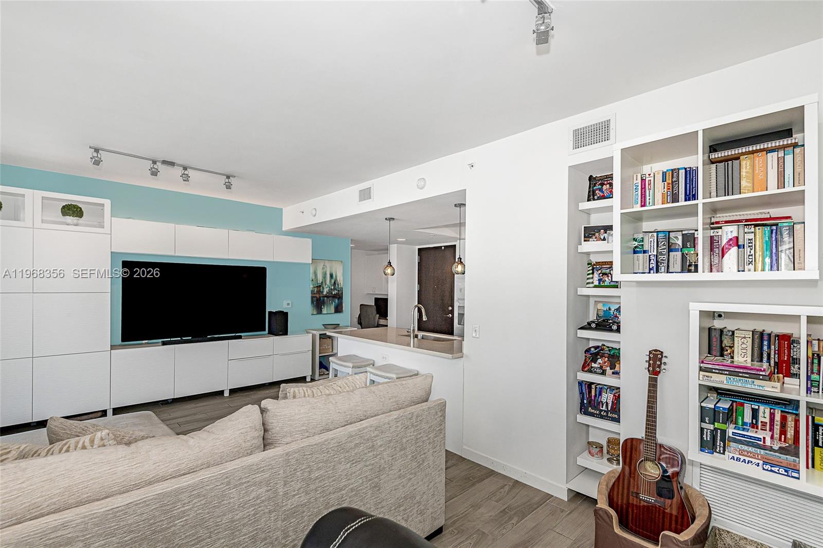 999 SW 1st Avenue 3215, Miami, FL 33130, Miami