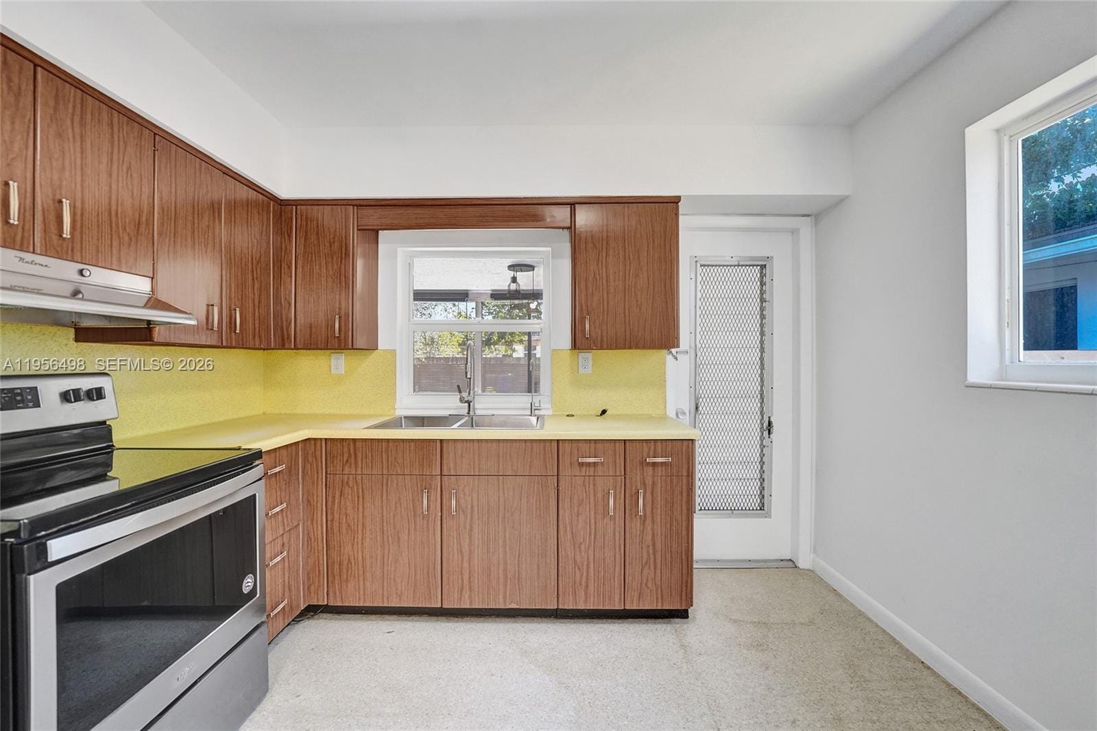 3816 W Park Road, Hollywood, FL 33021 photo 17