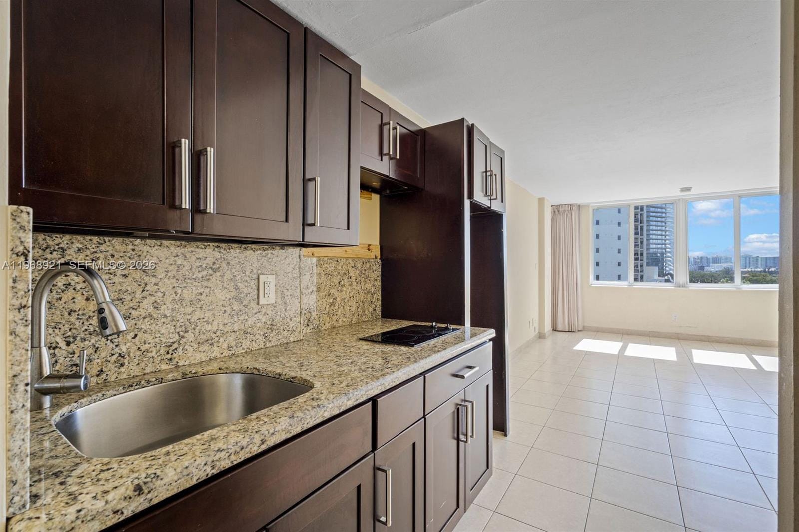 19201 Collins Avenue 603, Sunny Isles Beach, FL 33160 photo 9